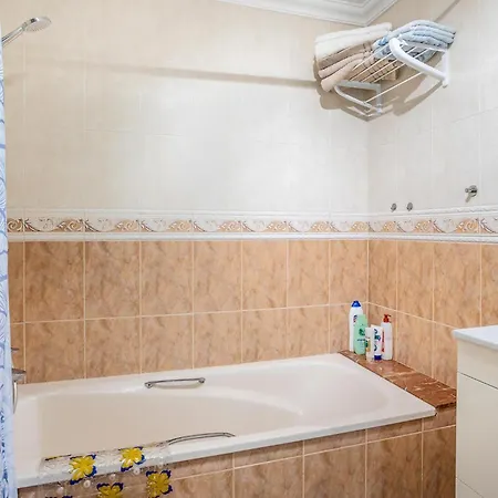 Appartement Awesome In *